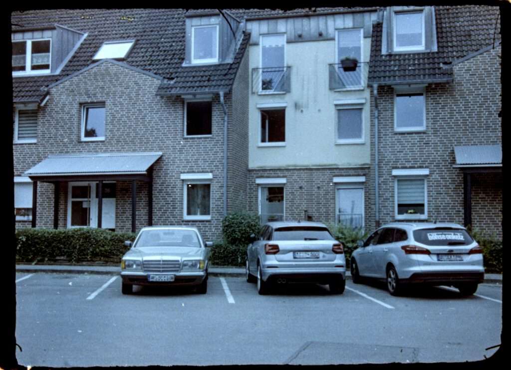 1/20s (1/17s), CineStill50d, Minox A