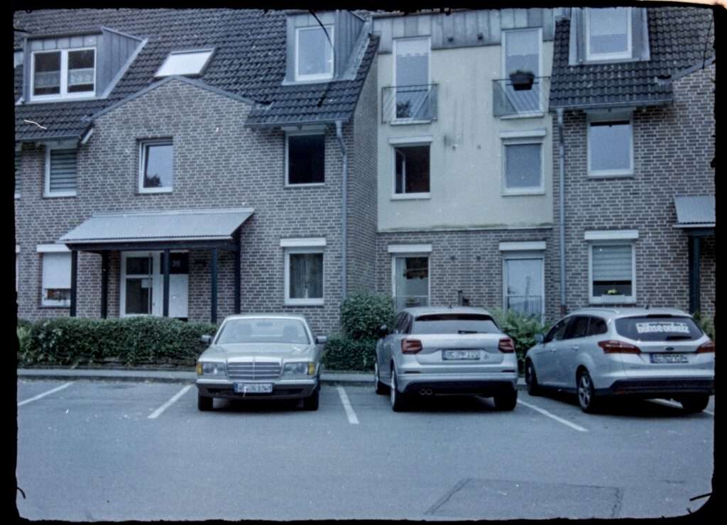 1/50s (1/39s), CineStill50d, Minox A